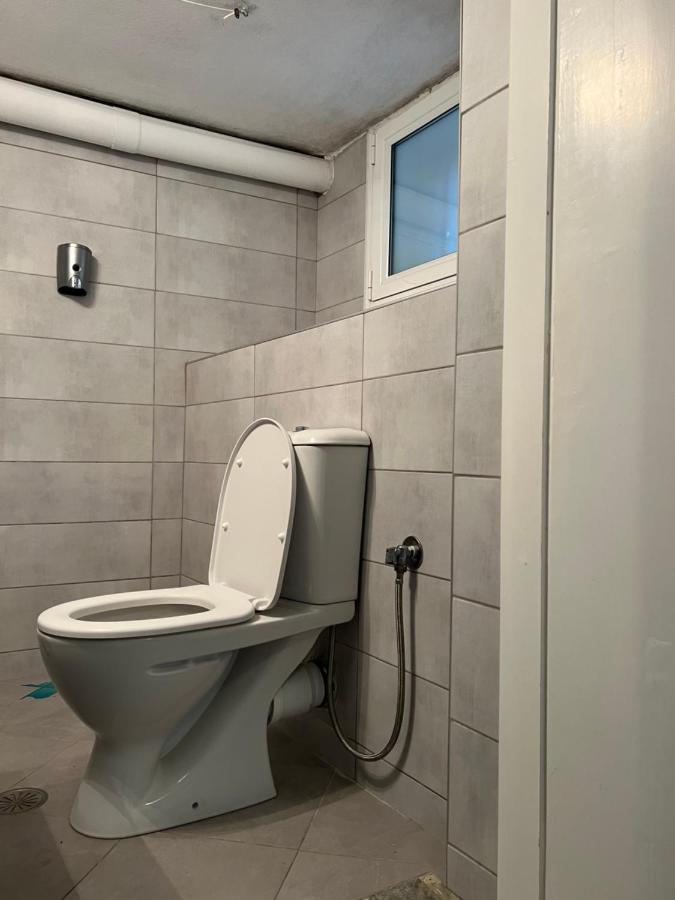 Cosy Guesthouse-Souterrain With Garden In City Center Corinthe Extérieur photo
