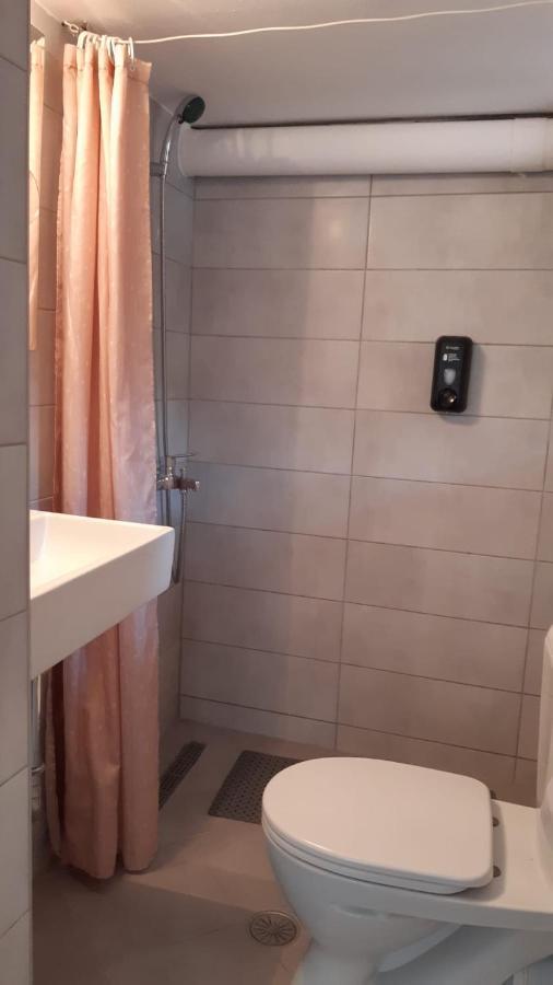 Cosy Guesthouse-Souterrain With Garden In City Center Corinthe Extérieur photo